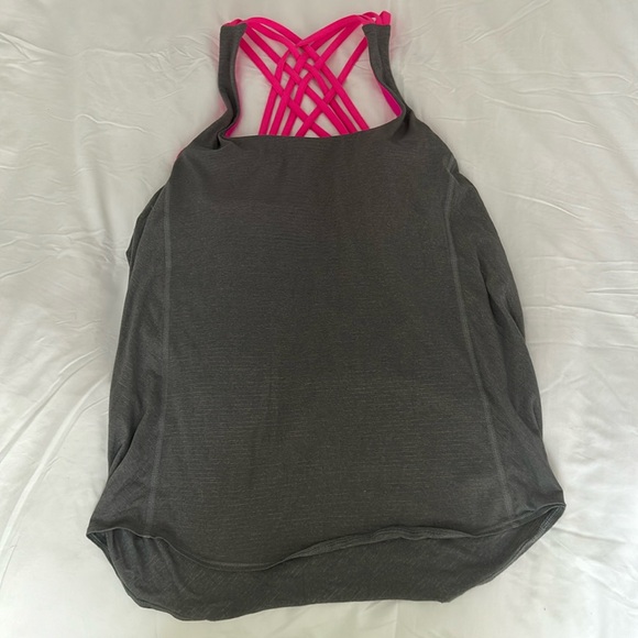 Lululemon Workout top - Picture 2 of 4